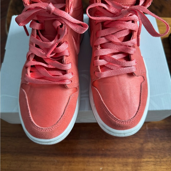 JORDAN 1 RETRO HIGH SEASON OF HER SUN BLUSH - Picture 8 of 11